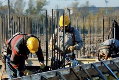 Obligaciones de facturas con retención IRPF 15% autónomos: Guía Completa 2025