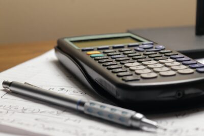 Deducción madre trabajadora 1200 euros anuales en IRPF: Guía fácil paso a paso