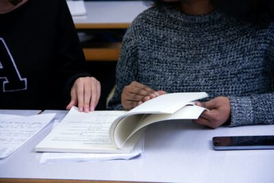 Nacionalidad por residencia con examen CCSE y DELE nivel A2: Requisitos y trámites