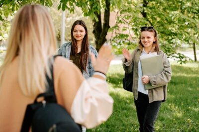 Ofertas de empleo para jóvenes en hostelería y turismo: Guía completa actualizada