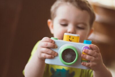 Renta infantil Andalucía 200 euros por hijo menor de tres años: Requisitos y solicitud